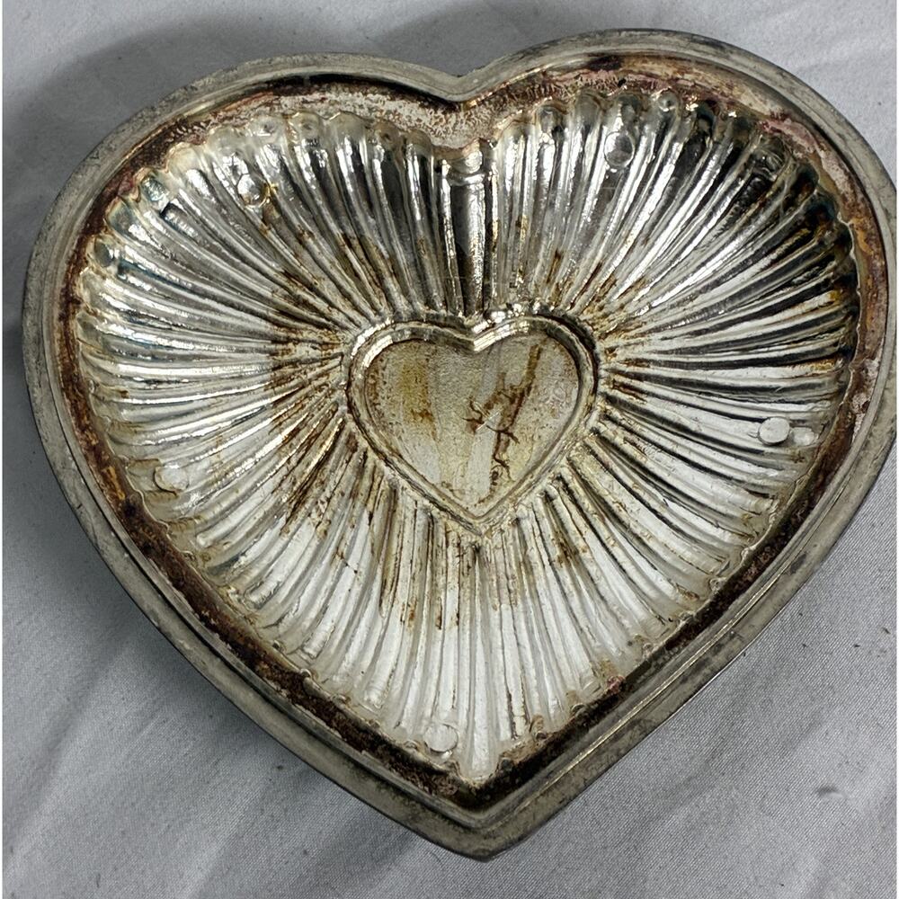 Metal Heart-Shaped Trinket/Jewelry Box Decorative Mid Century Modern Vintage - Picture 10 of 12